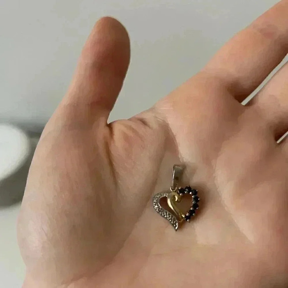 Sterling Silver 925 Heart Pendant w diamonds - Picture 1 of 3